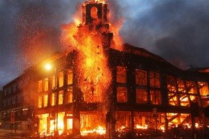 UK riots.jpg